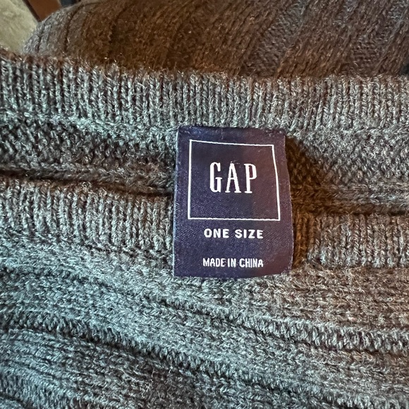 GAP One Size Gray Poncho - Picture 4 of 4